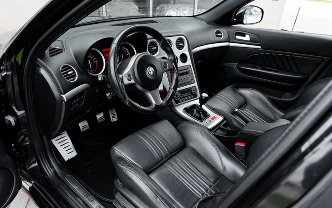 Alfa Romeo 159 cena 28800 przebieg: 219000, rok produkcji 2010 z Zdzieszowice małe 562